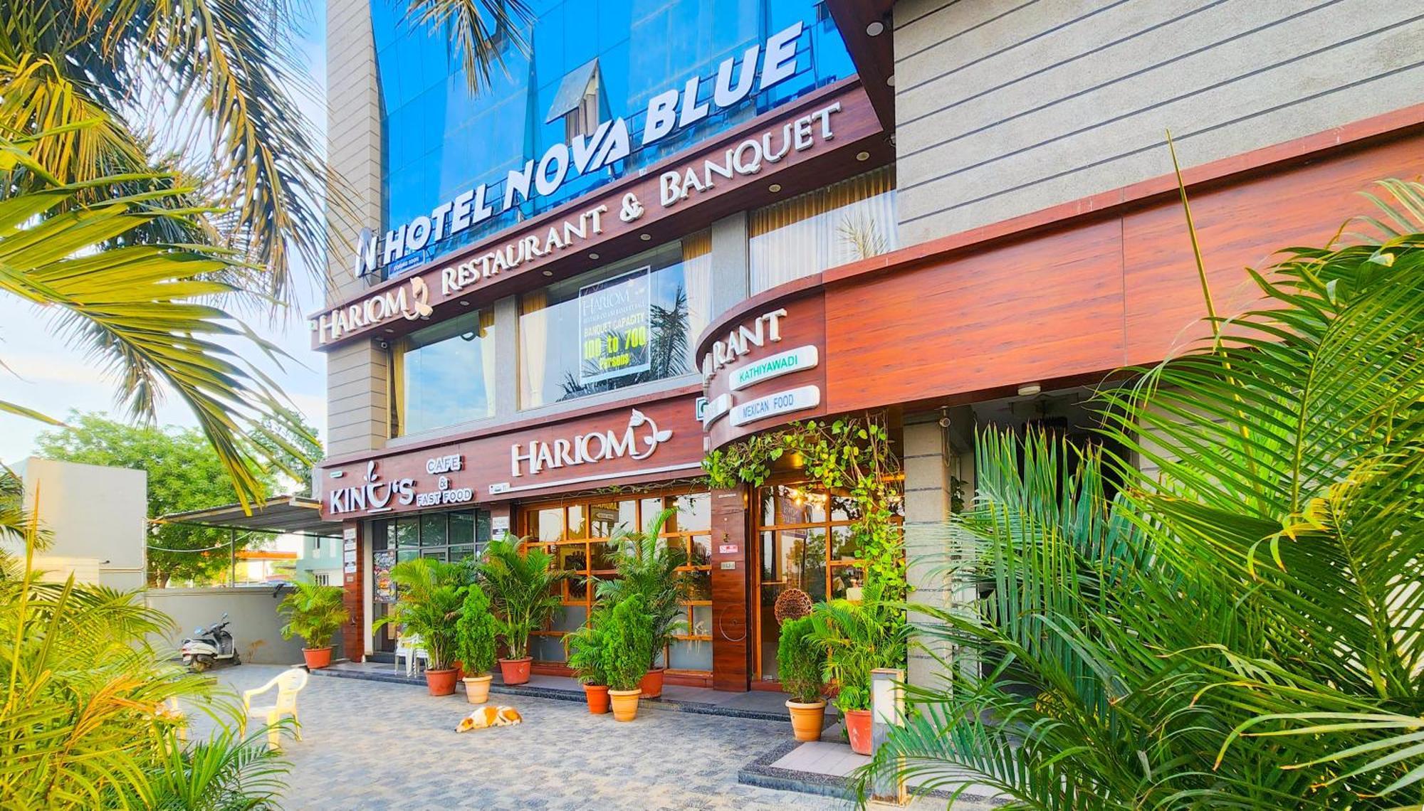 Hotel Nova Blue Ahmedabad Eksteriør billede