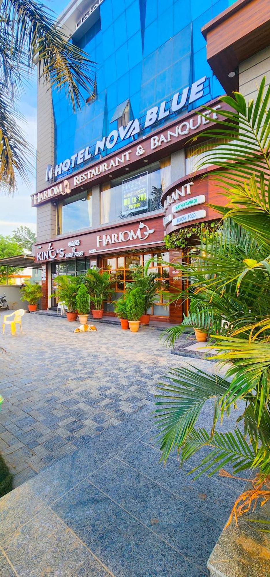 Hotel Nova Blue Ahmedabad Eksteriør billede