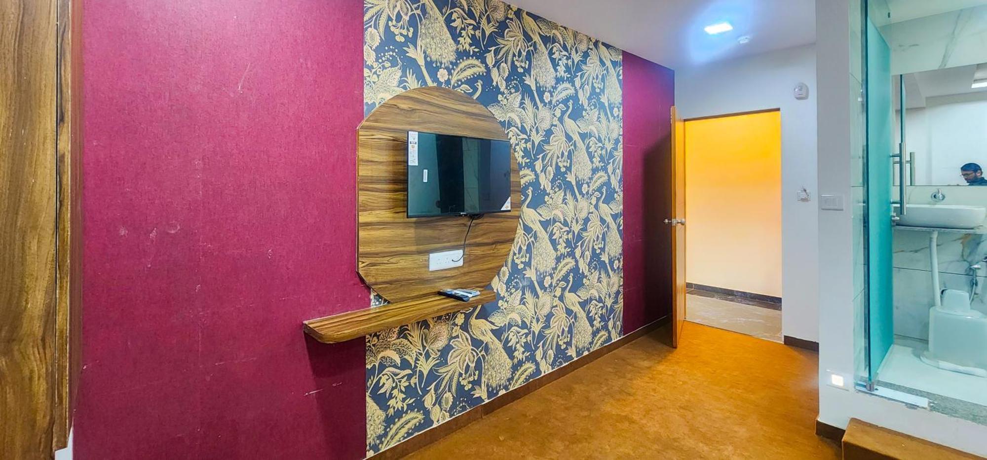 Hotel Nova Blue Ahmedabad Eksteriør billede