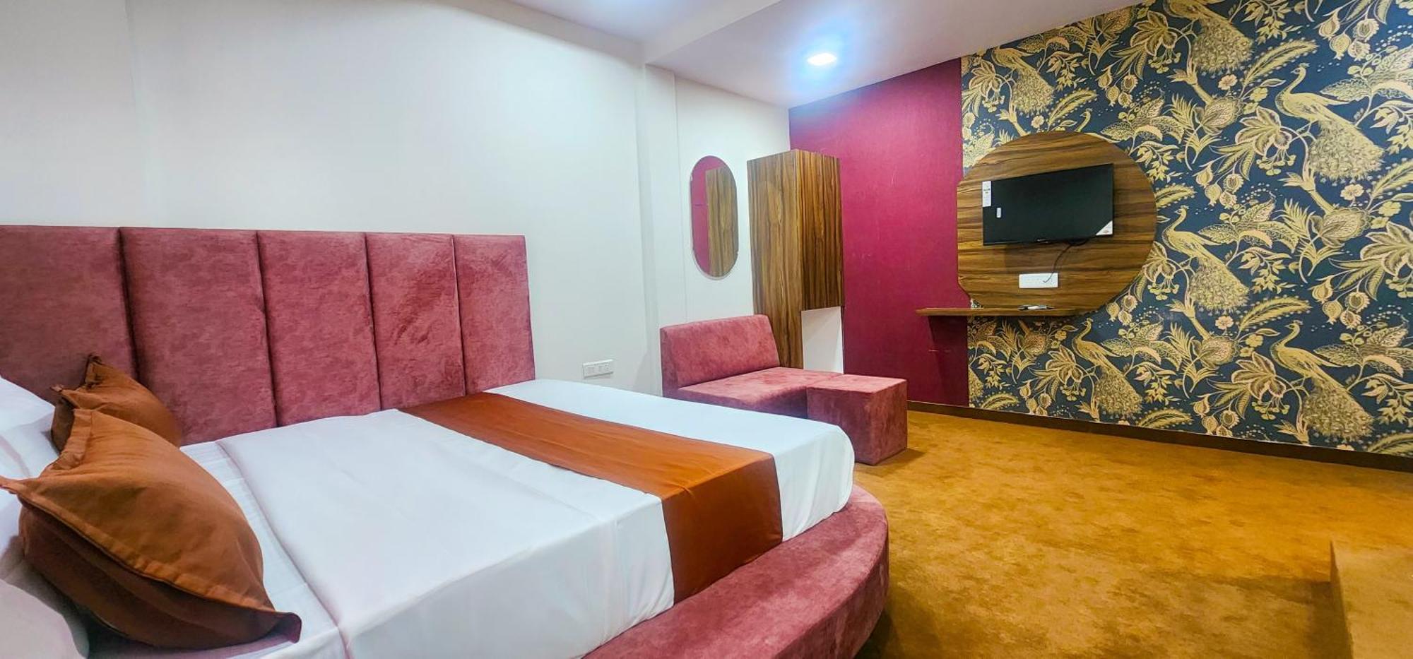 Hotel Nova Blue Ahmedabad Eksteriør billede